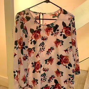 Cute flower blouse !